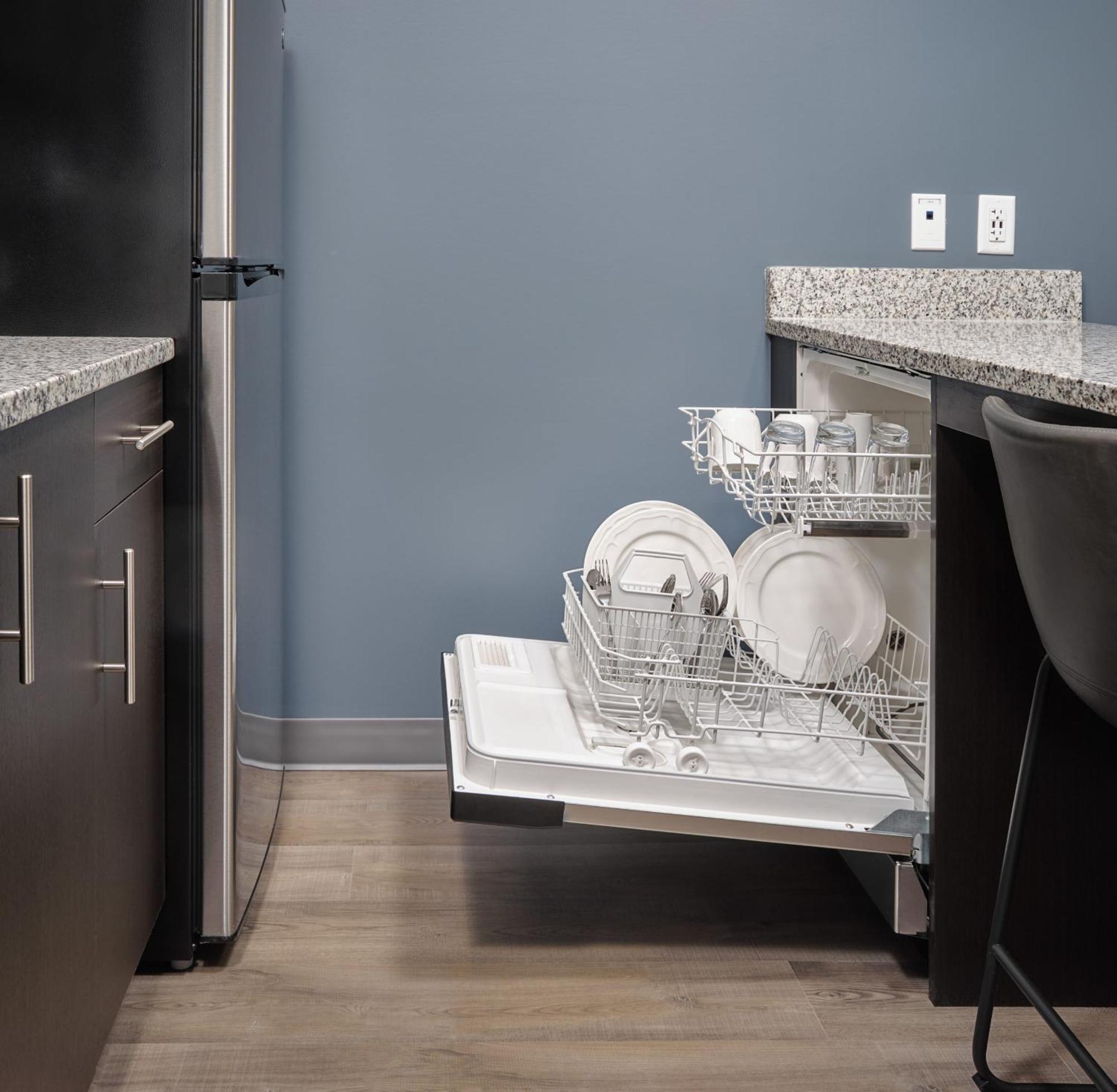 Stayapt Suites Columbus-Fort Benning Buitenkant foto